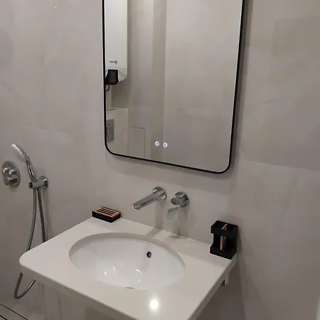 Moni * Veliko Tarnovo