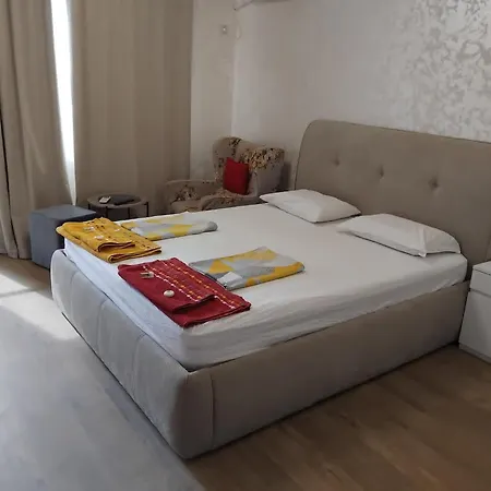 Apartment Moni *