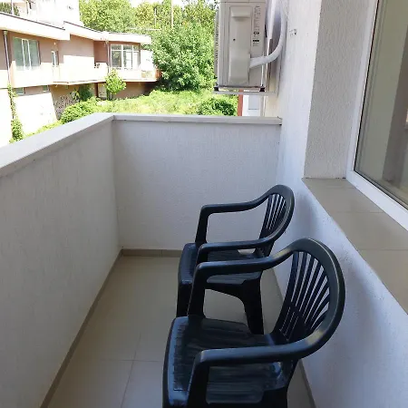 Apartment Moni *